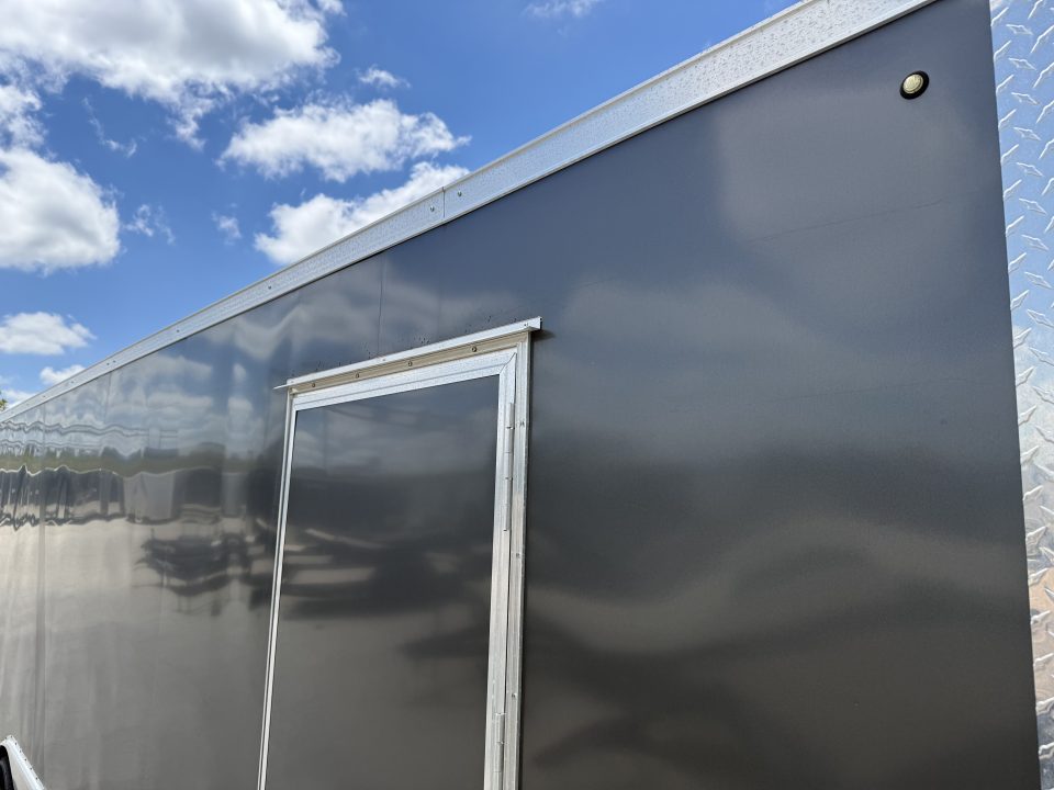 Used 2018 AERO 8.5x24+2V Cargo / Enclosed Trailer