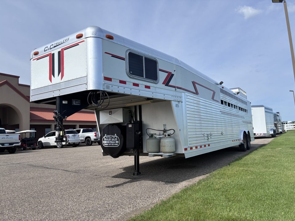 Used 2003 C&C LQ Stock/Combo Horse Trailer