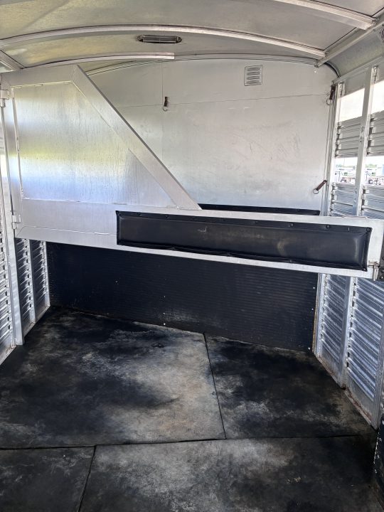 Used 2003 C&C LQ Stock/Combo Horse Trailer