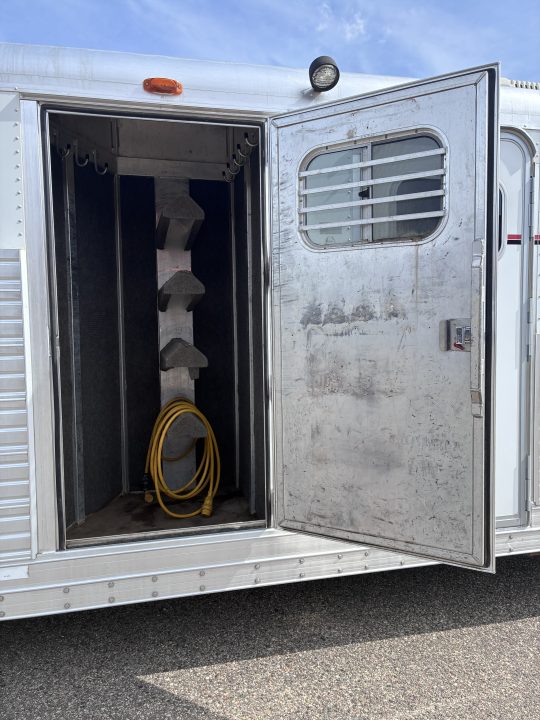 Used 2003 C&C LQ Stock/Combo Horse Trailer