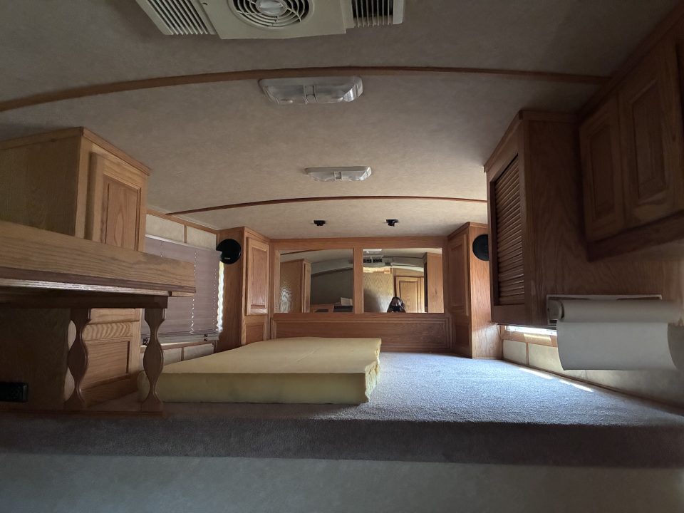Used 2003 C&C LQ Stock/Combo Horse Trailer