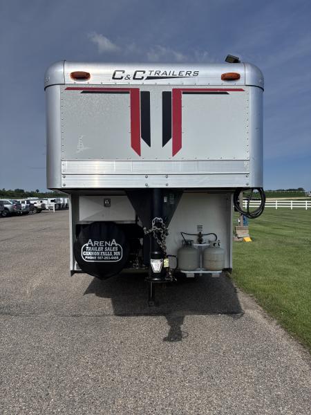 Used 2003 C&C LQ Stock/Combo Horse Trailer