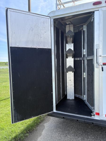 Used 2003 C&C LQ Stock/Combo Horse Trailer