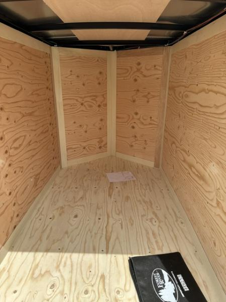 New 2027 Continental Cargo VHW4X6/2K SA Cargo / Enclosed Trailer