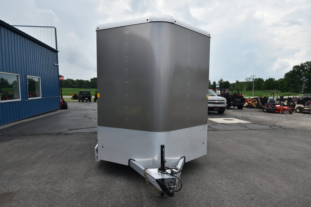 Used 2022 Merhow Trailers 2 horse bp Bronco Horse Trailer