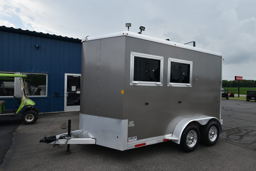 Used 2022 Merhow Trailers 2 horse bp Bronco Horse Trailer