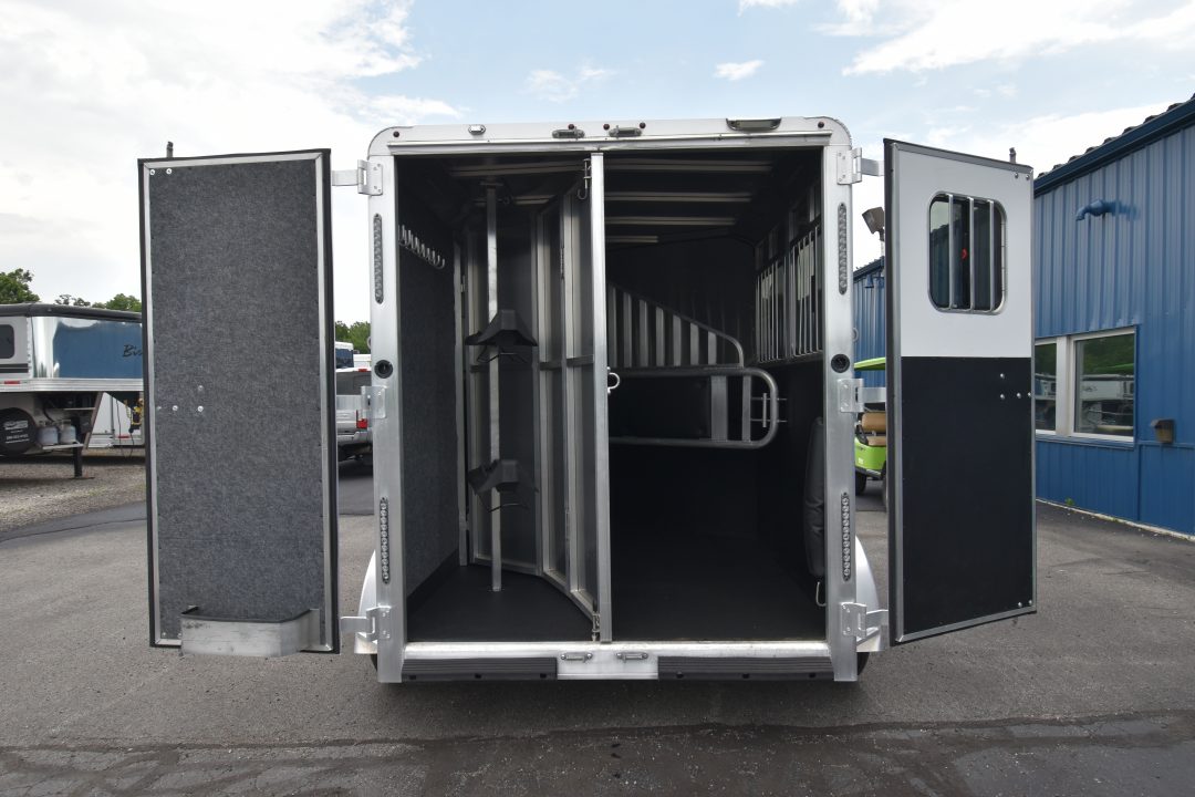 Used 2022 Merhow Trailers 2 horse bp Bronco Horse Trailer