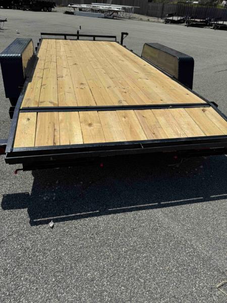 New 2026 Down 2 Earth Trailers DTE8218WCH3.5B Car Hauler