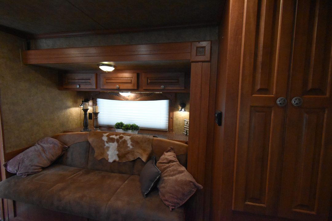 Used 2014 Kiefer Manufacturing Genesis Horse Trailer