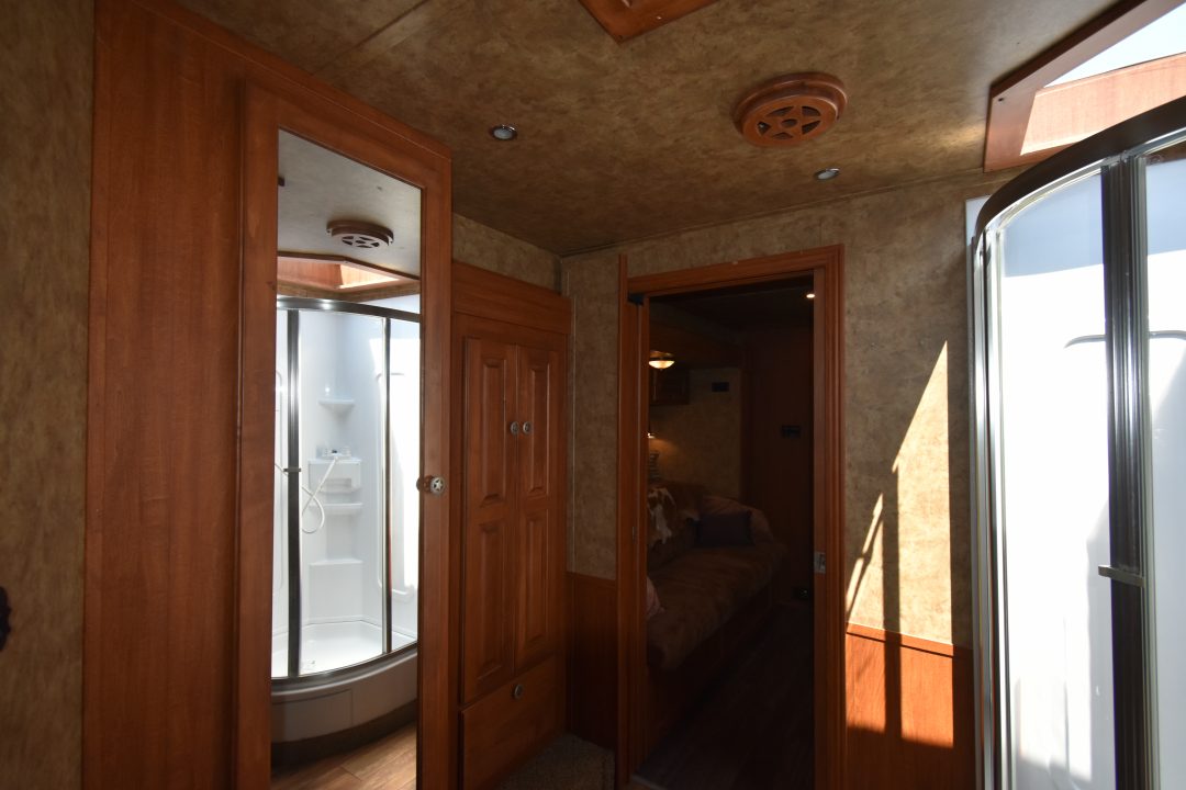 Used 2014 Kiefer Manufacturing Genesis Horse Trailer
