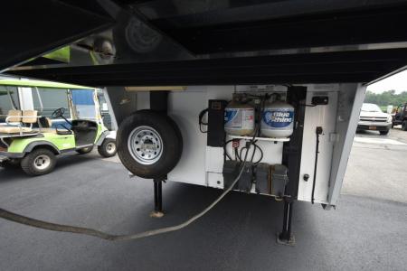 Used 2014 Kiefer Manufacturing Genesis Horse Trailer