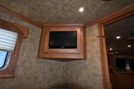 Used 2014 Kiefer Manufacturing Genesis Horse Trailer