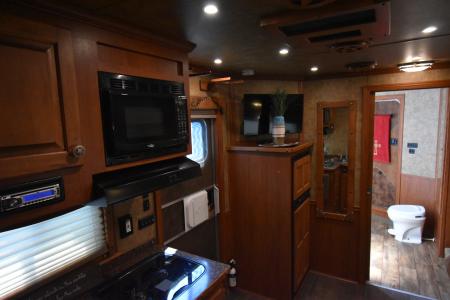 Used 2014 Kiefer Manufacturing Genesis Horse Trailer