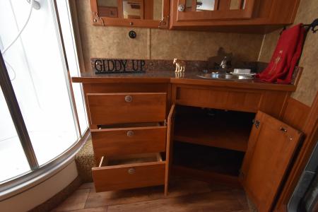 Used 2014 Kiefer Manufacturing Genesis Horse Trailer