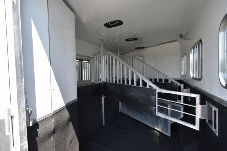 Used 2014 Kiefer Manufacturing Genesis Horse Trailer