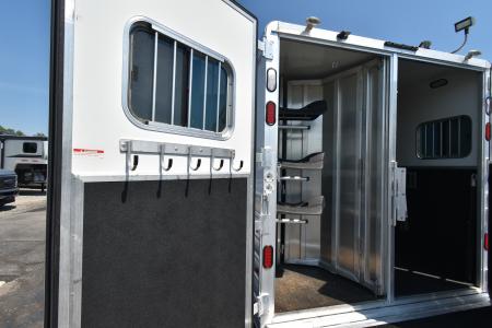 Used 2014 Kiefer Manufacturing Genesis Horse Trailer