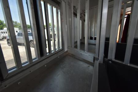 Used 2014 Kiefer Manufacturing Genesis Horse Trailer