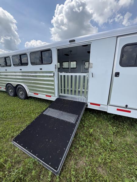 New 2026 Exiss 10 Pen GN Trailer