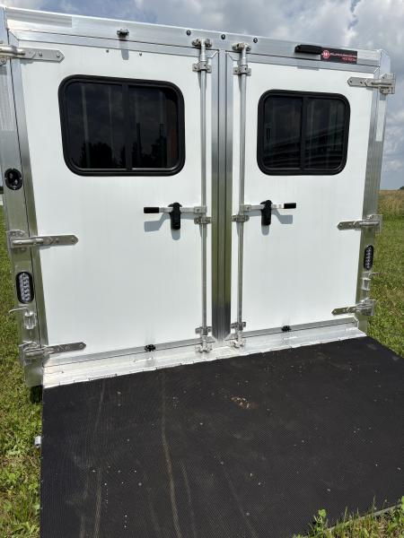 New 2026 Exiss 10 Pen GN Trailer