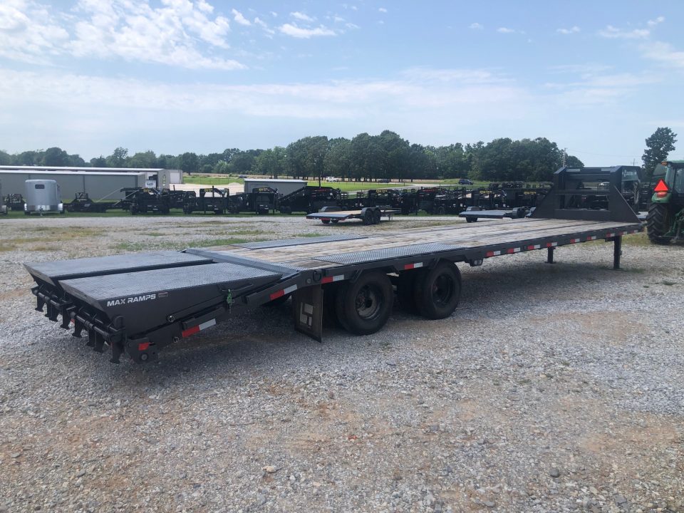 Used 2026 Load Trail 102X32 TANDEM 24K GOOSENECK W / MAX RAMPS