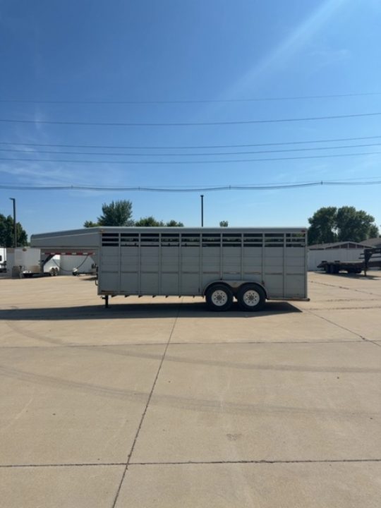 Used 2002 Circle D STK-20-GN Stock