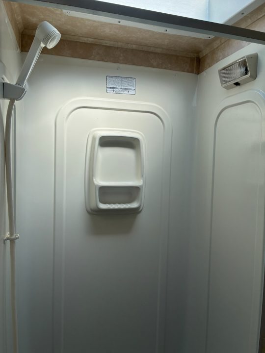 Used 2007 Circle J 4H LQ Horse Trailer