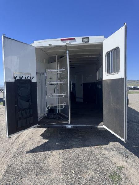 Used 2007 Circle J 4H LQ Horse Trailer
