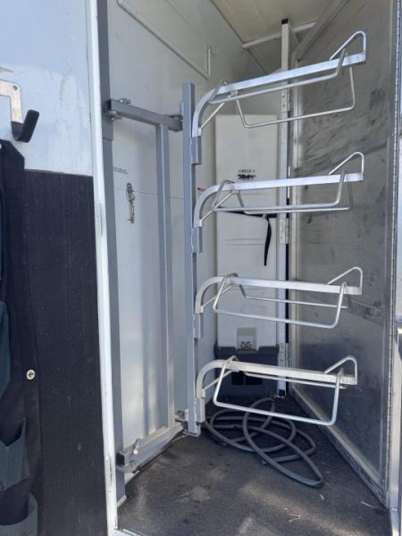 Used 2007 Circle J 4H LQ Horse Trailer