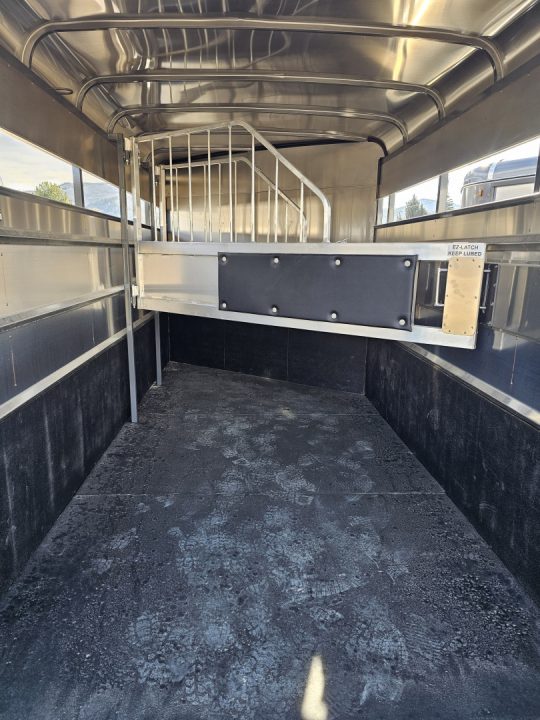 New 2027 Maverick 3 Horse Trailer