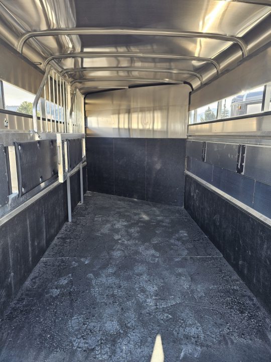 New 2027 Maverick 3 Horse Trailer