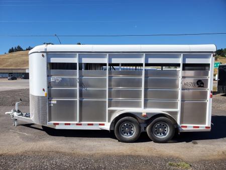 New 2027 Maverick 3 Horse Trailer