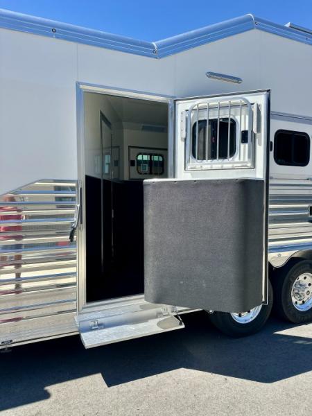 New 2027 Cimarron 4 Horse Side Load with 18'3" Outlaw Conversions Living Quarter