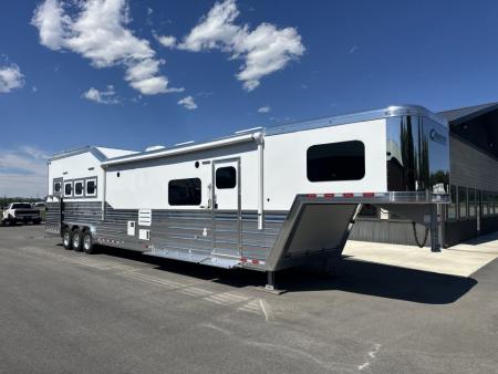 New 2027 Cimarron 4 Horse Side Load with 18'3  Outlaw Conversions Living Quarter