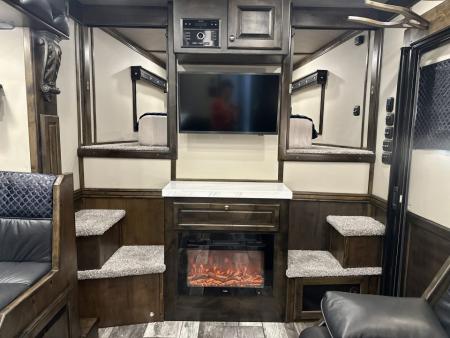 New 2027 Cimarron 4 Horse Side Load with 18'3" Outlaw Conversions Living Quarter
