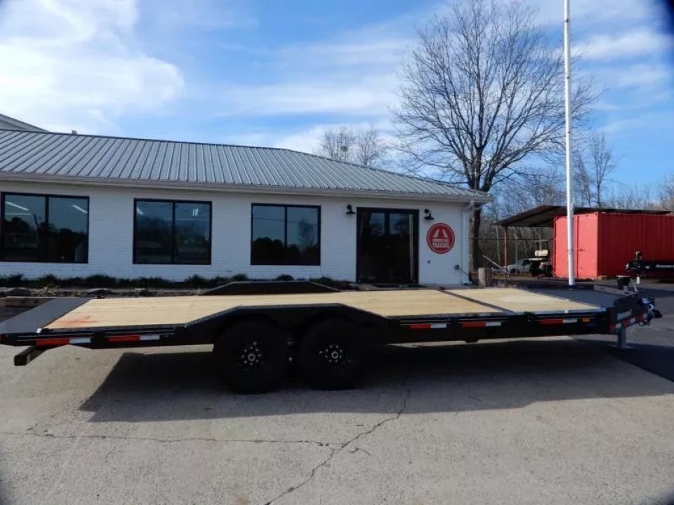 New 2026 Diamond C 8.5X22' Equipment, Max Width Tilt, HXD207