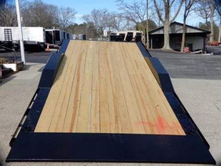 New 2026 Diamond C 8.5X22' Equipment, Max Width Tilt, HXD207
