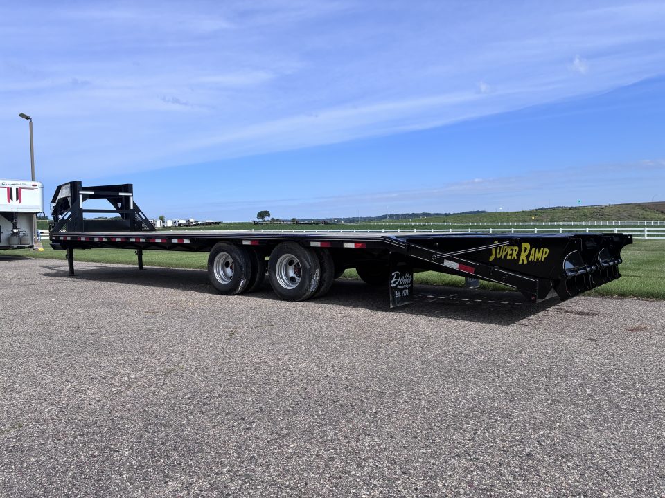 New 2026 Delta Mfg 210GN 32' x 8'6" Flatbed Trailer