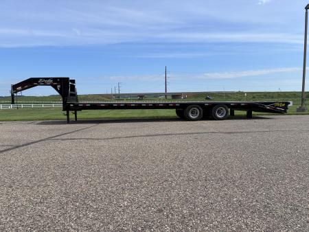 New 2026 Delta Mfg 210GN 32' x 8'6  Flatbed Trailer