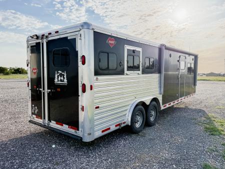 Used 2003 Hart Trailer U3HG - LQ Horse Trailer