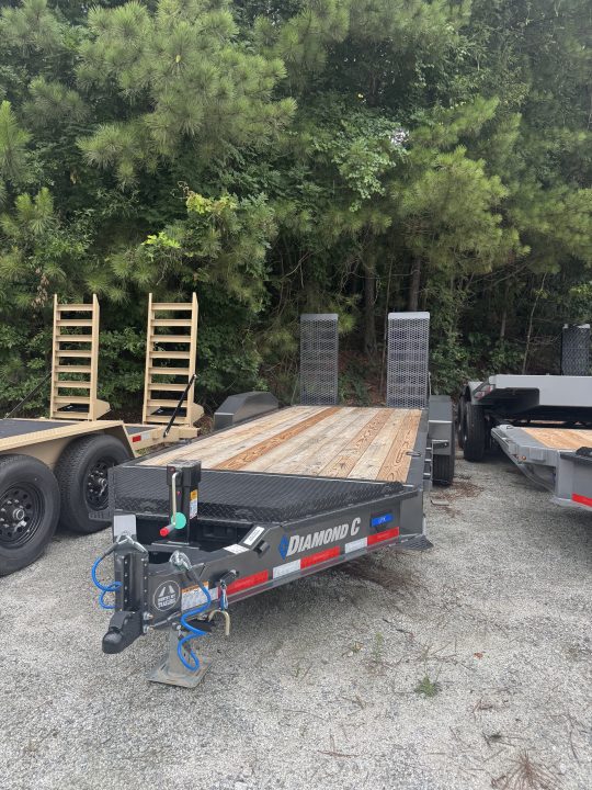 New 2026 Diamond C 82x18' Equipment, 2' Dove & Ramps LPX207