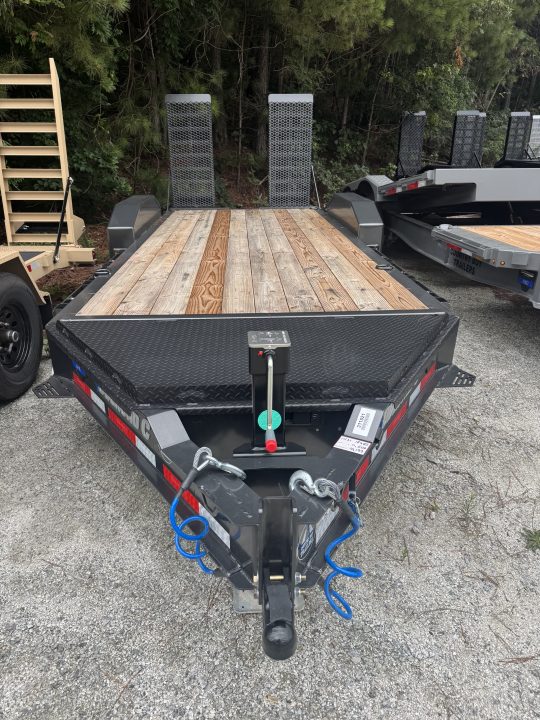 New 2026 Diamond C 82x18' Equipment, 2' Dove & Ramps LPX207