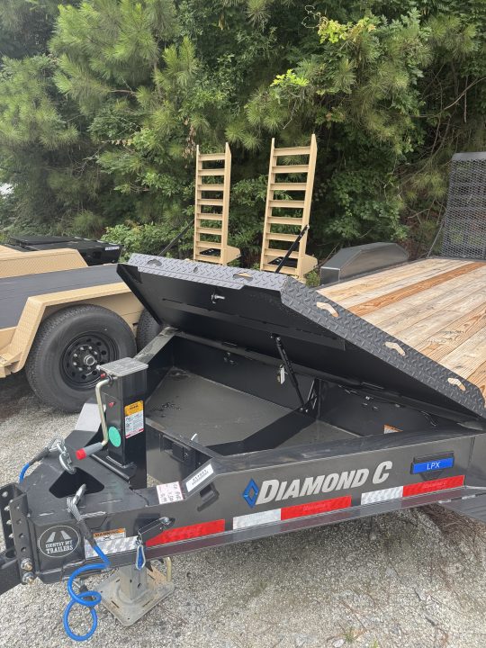 New 2026 Diamond C 82x18' Equipment, 2' Dove & Ramps LPX207