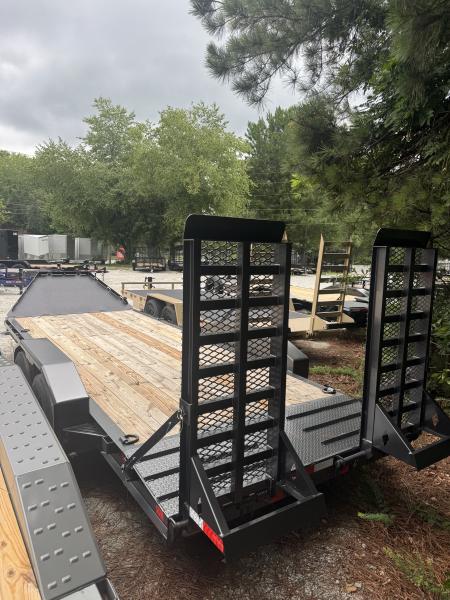 New 2026 Diamond C 82x18' Equipment, 2' Dove & Ramps LPX207