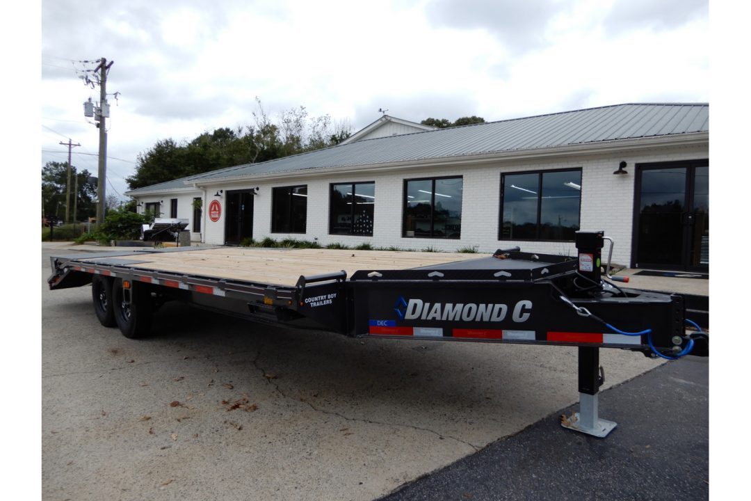 New 2026 Diamond C 8.5x24' Equipment, Deckover w/Dove & Ramps DEC207