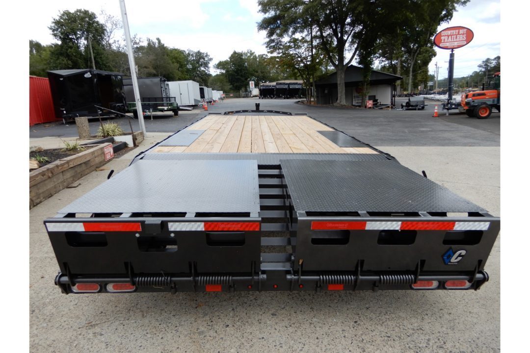 New 2026 Diamond C 8.5x24' Equipment, Deckover w/Dove & Ramps DEC207