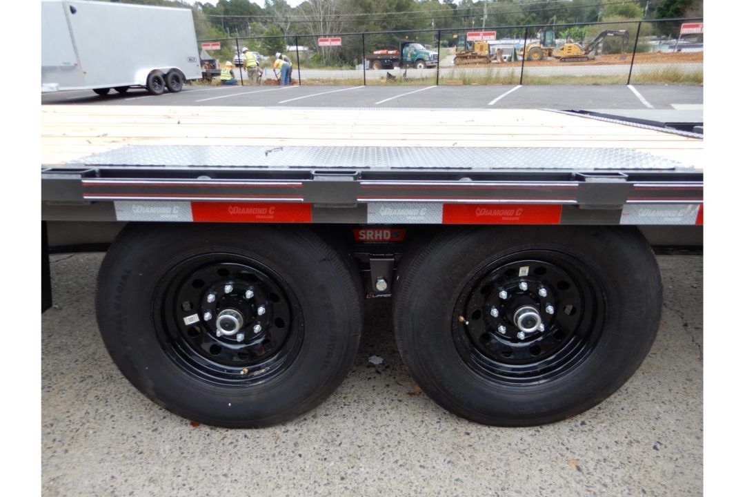 New 2026 Diamond C 8.5x24' Equipment, Deckover w/Dove & Ramps DEC207