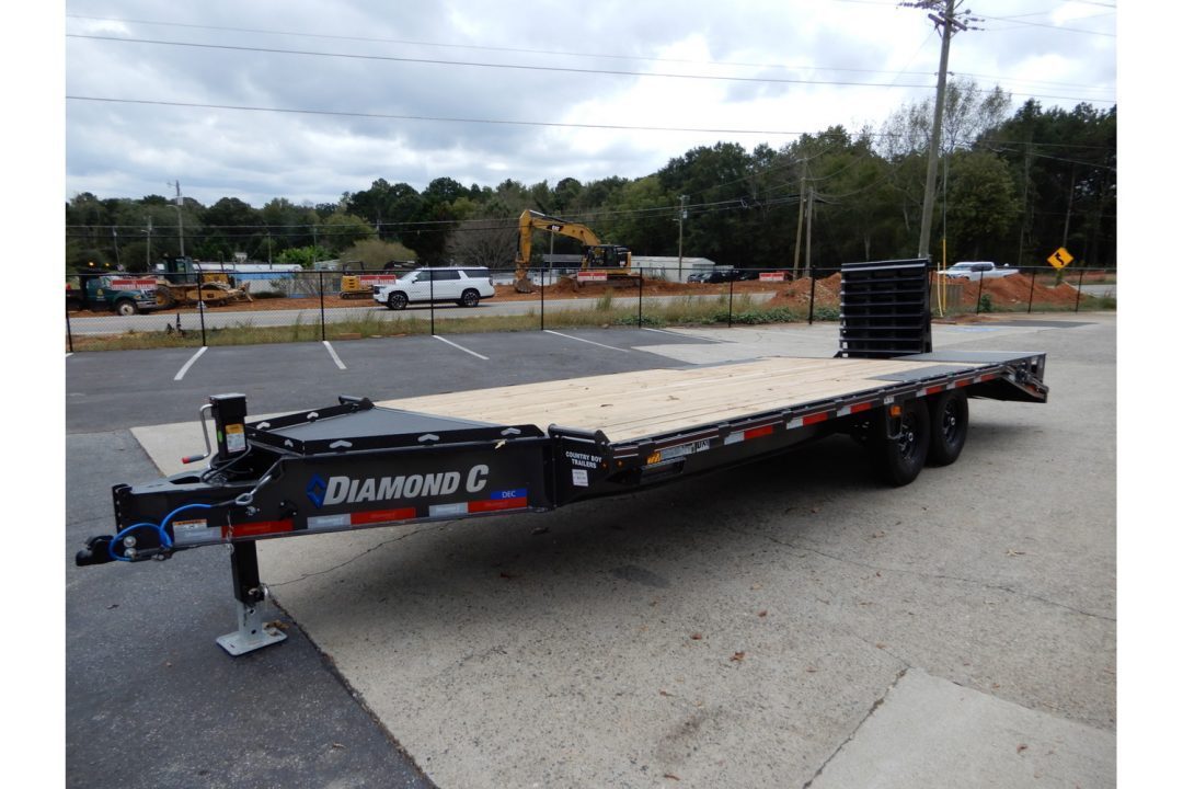 New 2026 Diamond C 8.5x24' Equipment, Deckover w/Dove & Ramps DEC207