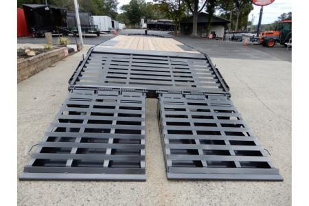 New 2026 Diamond C 8.5x24' Equipment, Deckover w/Dove & Ramps DEC207