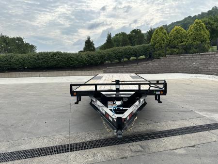 New PJ Trailers 22' Hydraulic Deckover Tilt with Scissor Lift (T8)