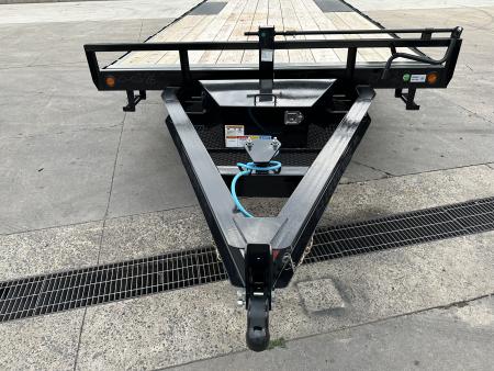 New PJ Trailers 22' Hydraulic Deckover Tilt with Scissor Lift (T8)